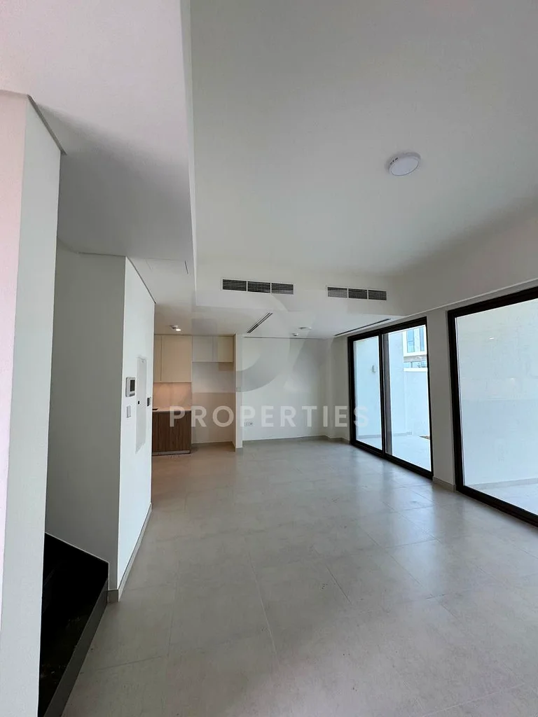CORNER UNIT | CLOSE TO AMENITIES | HANDOVER SOON63947307220099114