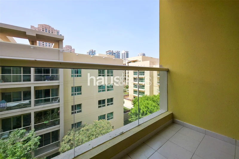 Chiller free | Unfurnished | Exclusive63726658131715110