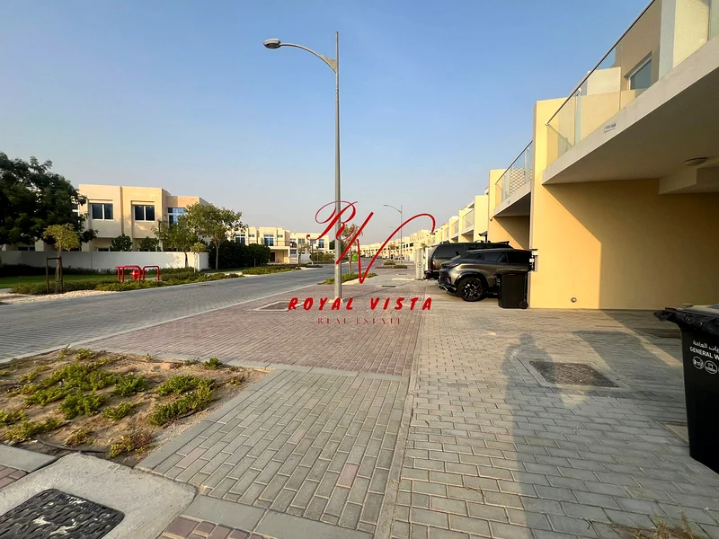 READY TO MOVE - SINGLE ROW - UNFURNISHED63741058108801111