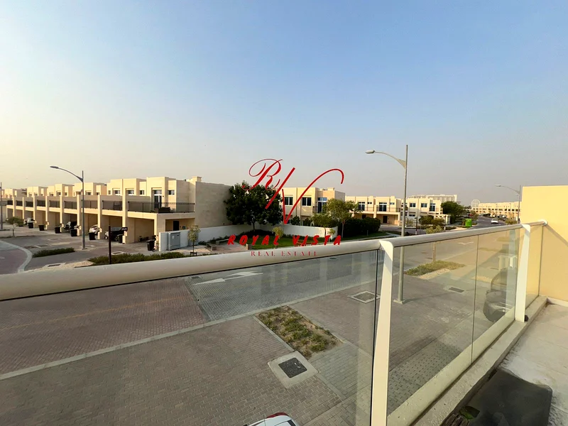 READY TO MOVE - SINGLE ROW - UNFURNISHED63741058108801112