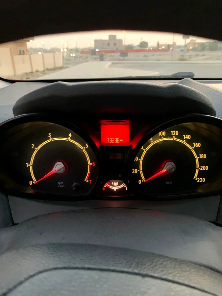 فورد فيستا 2009 مع مشكلة في ناقل الحركة63612080676610113