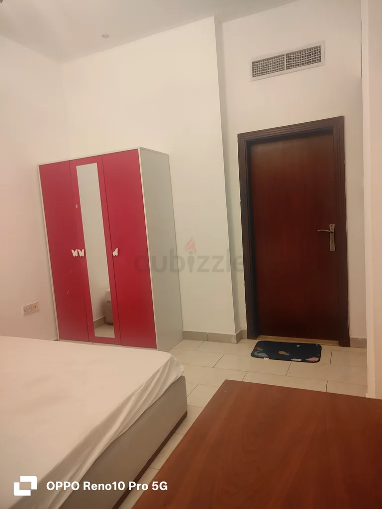 Master Bedroom with attached bathroom63797093178369110