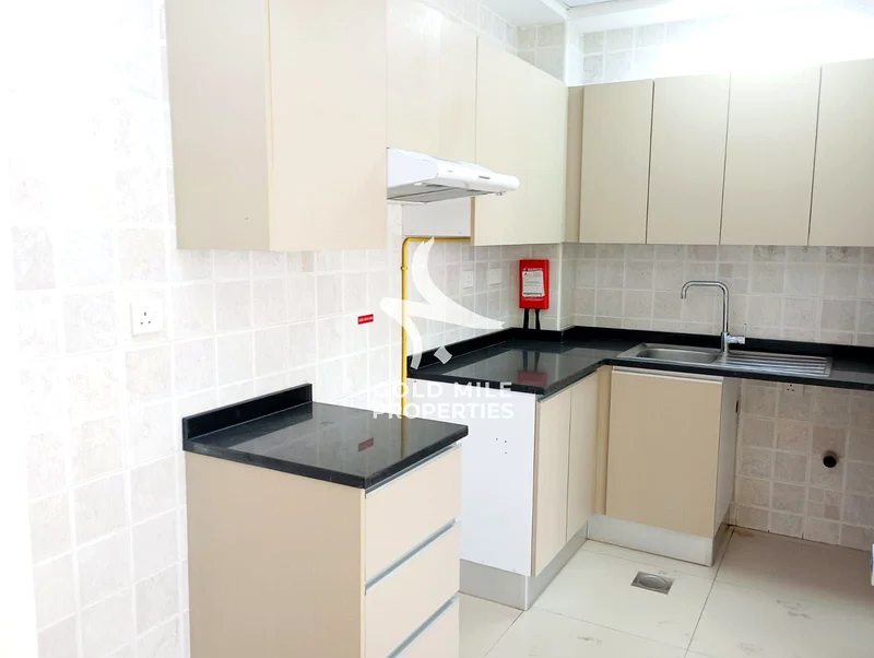 FAMILY BUILDING  || PRIME LOCATION || CLOSE TO MOE ||63743888493826112