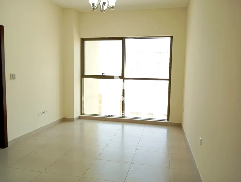 FAMILY BUILDING  || PRIME LOCATION || CLOSE TO MOE ||63743888493826110