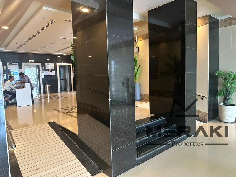 2bhk for sale with a direct view of the creek.63867361190785110
