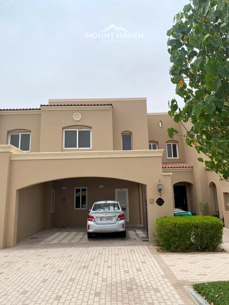 مستوحى من الطراز الإسباني | منزل عائلي | مع فناء خلفي كبير63915585596673111