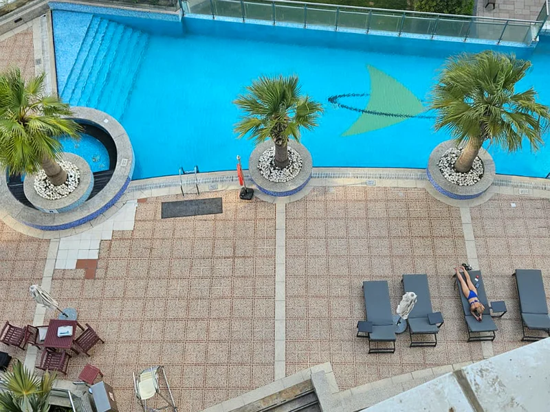 مفروشة بالكامل | شقة بغرفة نوم واحدة للإيجار | إطلالة على البحيرة63749936381185113
