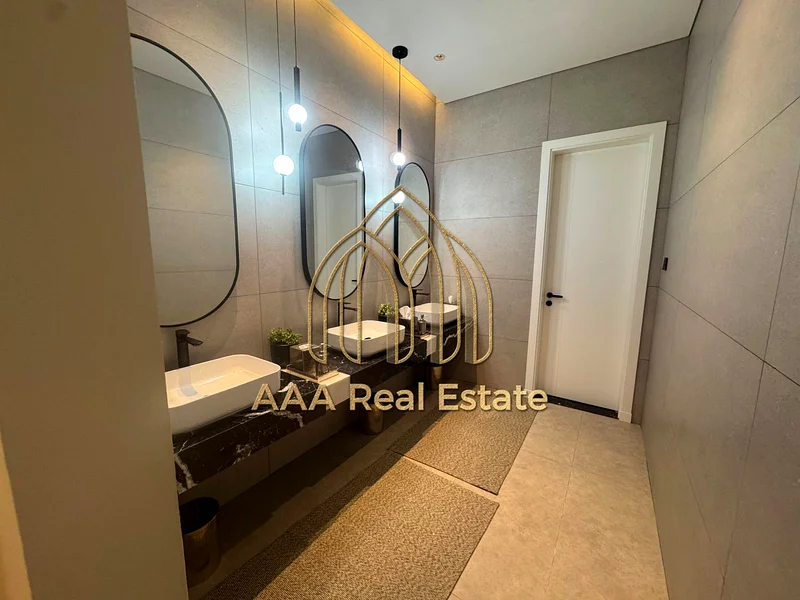 فيلا فاخرة | تصميم عصري | ميزات استثنائية63808647989123114