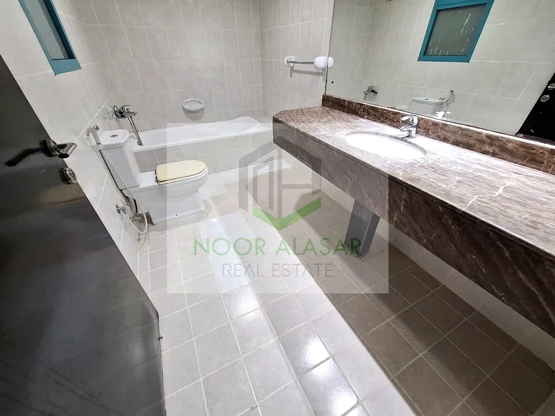 شقة رائعة مكونة من غرفتي نوم مع 3 حمامات63756098165633113