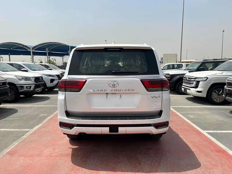 TOYOTA LANDCRUISER 3.5 VXR HYBRID WHITE 202563613129644930114