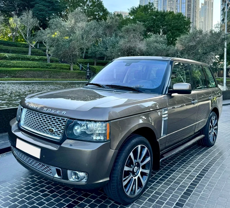 AUTOBIOGRAPHY RANGE ROVER VOGUE V8 .. TOP RANGE .. ACCIDENTS FREE ..VERY NEAT..GCC63612089658753112