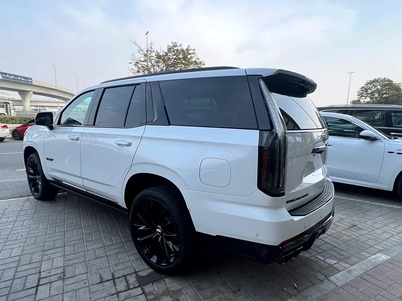 كاديلاك إسكاليد V 202563613736176513113