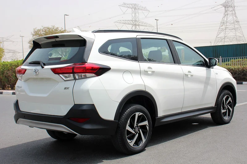 Full Service History Toyota Rush 2023 1.5L ( 805 x 60) EMI With  Without Downpayment 3000 salary63612448462338113