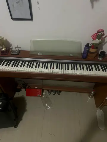 Elevate Your Music with This Stylish Keyboard!