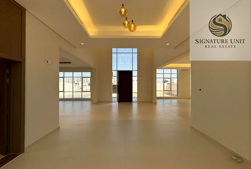 | MODERN DESIGN | GREAT LOCATION | READY TO MOVE |63725079692418111