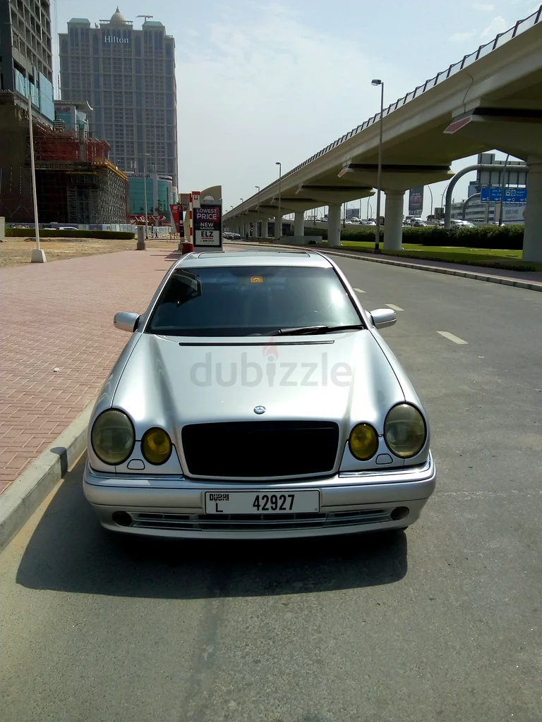 مرسيدس بنز E320 W210 1997 (كلاسيكية / قديمة الطراز) بحالة ممتازة63613135234305111