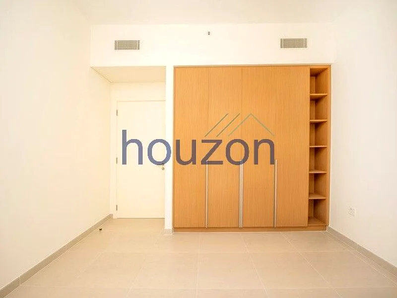 شقة جديدة بالكامل ومشرقة بغرفة نوم واحدة | مؤثثة | وصول مباشر للشاطئ63758843804033114