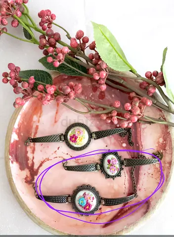 Charming Vintage Floral Bracelets Set for Sale