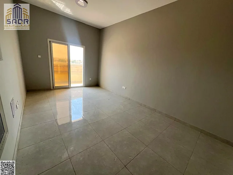 شقة بغرفتي نوم رئيسيتين واسعتين للإيجار في الجرف 363810338161538110