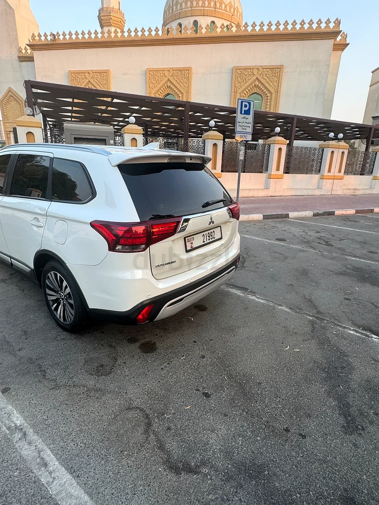 Mitsubishi Outlander 4*4 GCC -201963612068346369112
