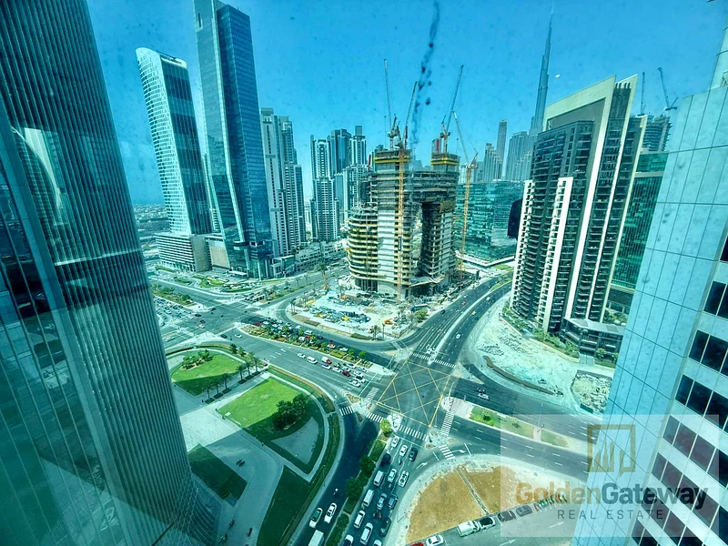 شاغرة مجهزة بحواجز زجاجية عائدة استثمارية عالية63826764059779114