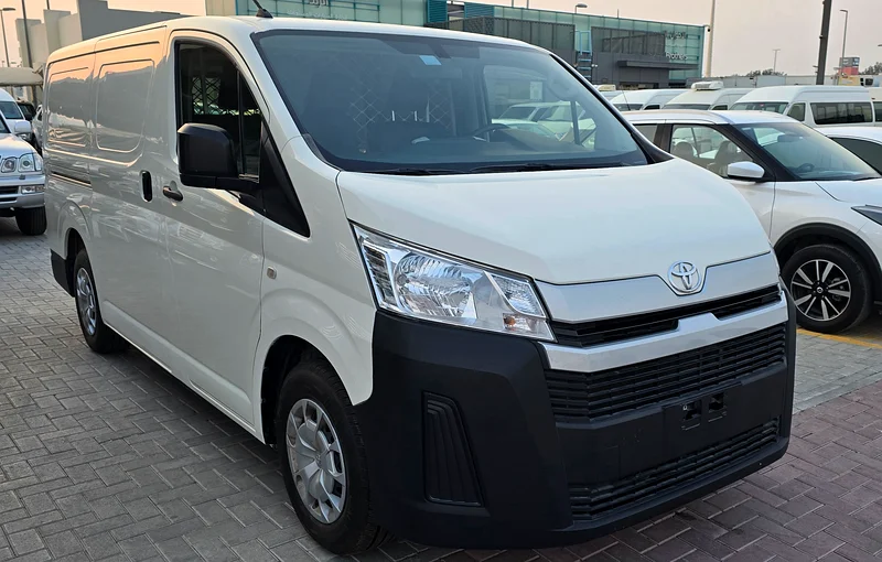 Toyota Hiace 2023 Van Low Roof636124490408981114