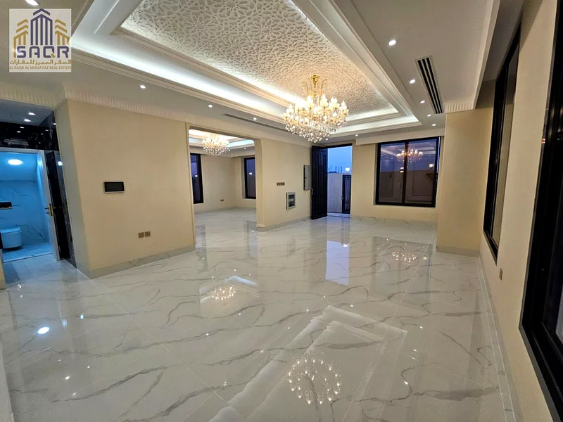 فيلا مملوكة بالكامل على شارع رئيسي / مع الماء والكهرباء / تشمل الرسوم63911300480513114