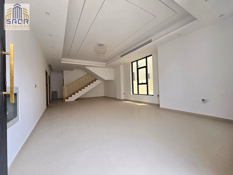 Air conditioning included / stone facade / freehold / large area63884771577474114