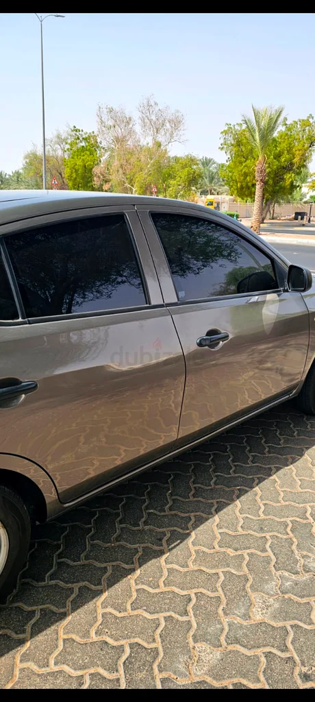 Nissan sunny 201963612795762049111