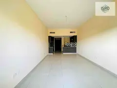 READY TO MOVE LARGE SIZE STUDIO WITH BIG KITCHEN WALKING DISTANCES TO CITY CENTER