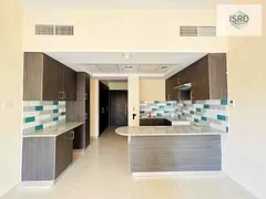 READY TO MOVE LARGE SIZE STUDIO WITH BIG KITCHEN WALKING DISTANCES TO CITY CENTER