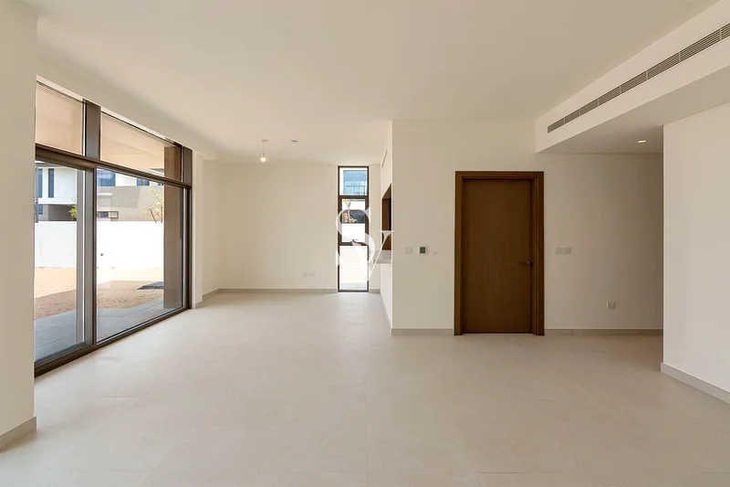 Corner Unit | On the Amenities | Big Plot63762905638786113