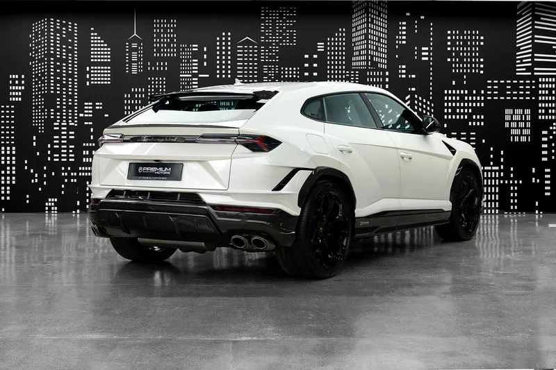 LAMBORGHINI | URUS PERFORMANTE | 2023MY | MINT CONDITION63612055773570111