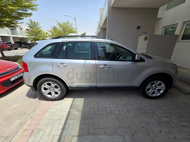 Ford Edge Sport, good condition, 6 cylinder, silver color63612083152385113
