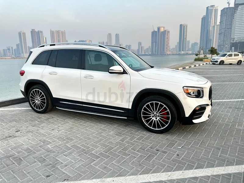 // MERCEDES-BENZ // GLB 250 4MATIC //63613737389827114