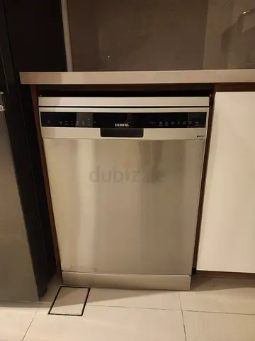 Siemens iq500 Dishwasher Latest Model freestanding three racks