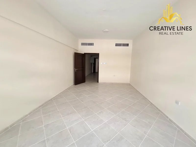 شقة للعاملين تحتوي على غرفة نوم واحدة مع صالة وشرفة وحمامين متوفرة63756782382977111