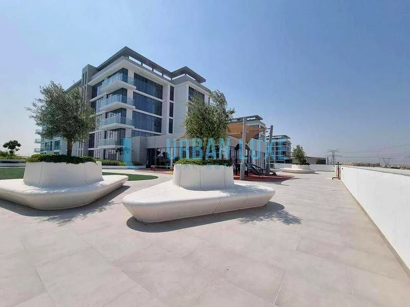 1 Bed |Furnished |Vacant |partial lagoon view64006394049281111