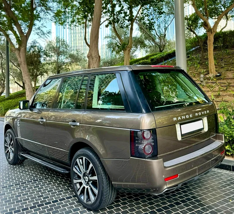 AUTOBIOGRAPHY RANGE ROVER VOGUE V8 .. TOP RANGE .. ACCIDENTS FREE ..VERY NEAT..GCC63612089658753114