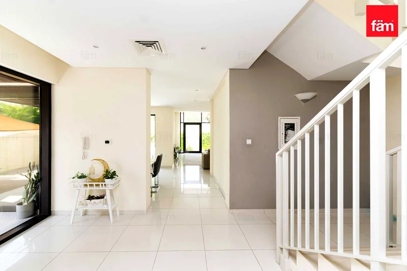 Facing Pool| Upgraded Courtyard|Single Row| Majlis63971257020545114