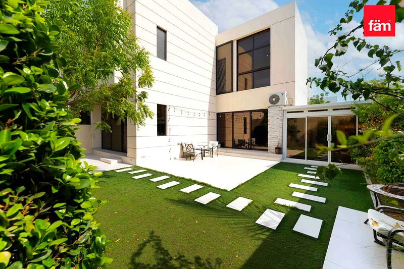 Facing Pool| Upgraded Courtyard|Single Row| Majlis63971257020545110