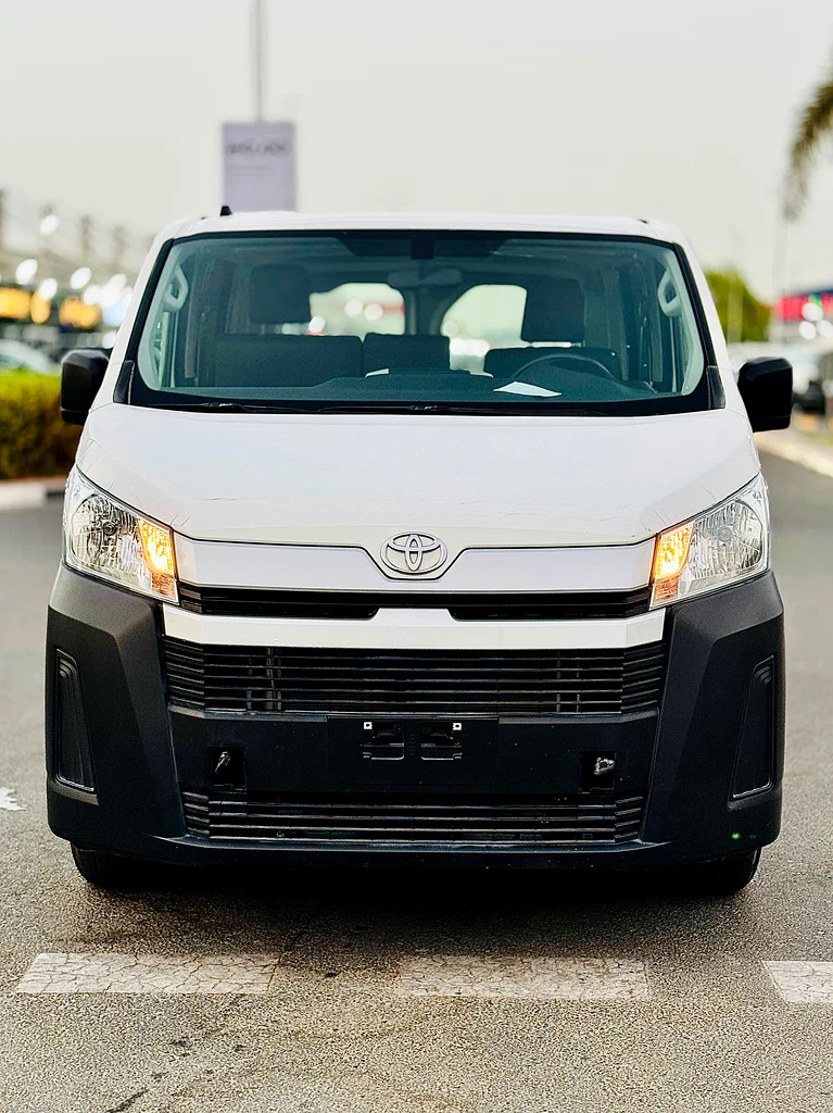 TOYOTA HIACE CARGO V6 3.5 AT 2023 NEW CAR 0KM636124490330891113