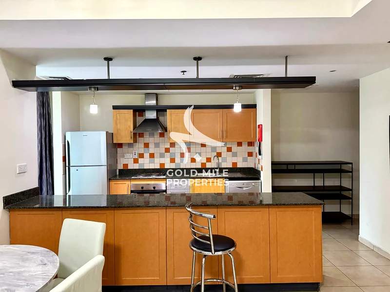 Fully Furnished - Family Residence - Near MOE - Gym Pool Parking63744241136642114