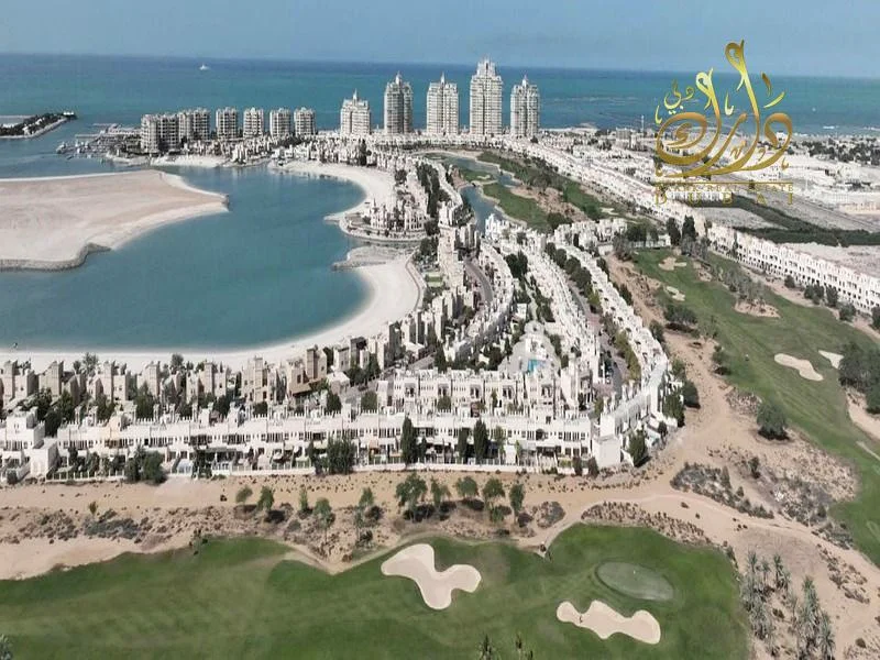 البحر ومشاهدة الكازينو | 30٪ بعد التسليم | مفروشة بالكامل63856938727426113