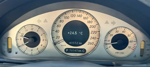 2008 Mercedes-BENZ E-CLASS — миниатюра 19