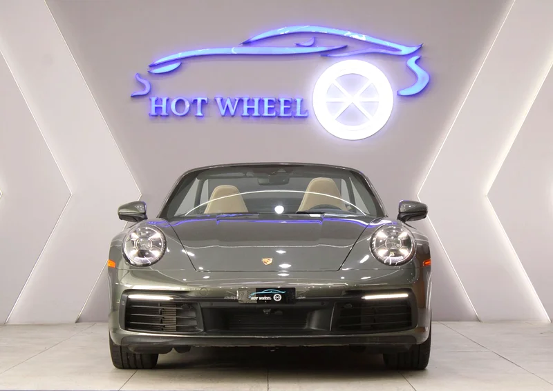2021 - Porsche 911 Carrera soft top Convertible63612076237058111