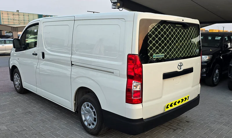 Toyota Hiace 2023 Van Low Roof63612449040898113
