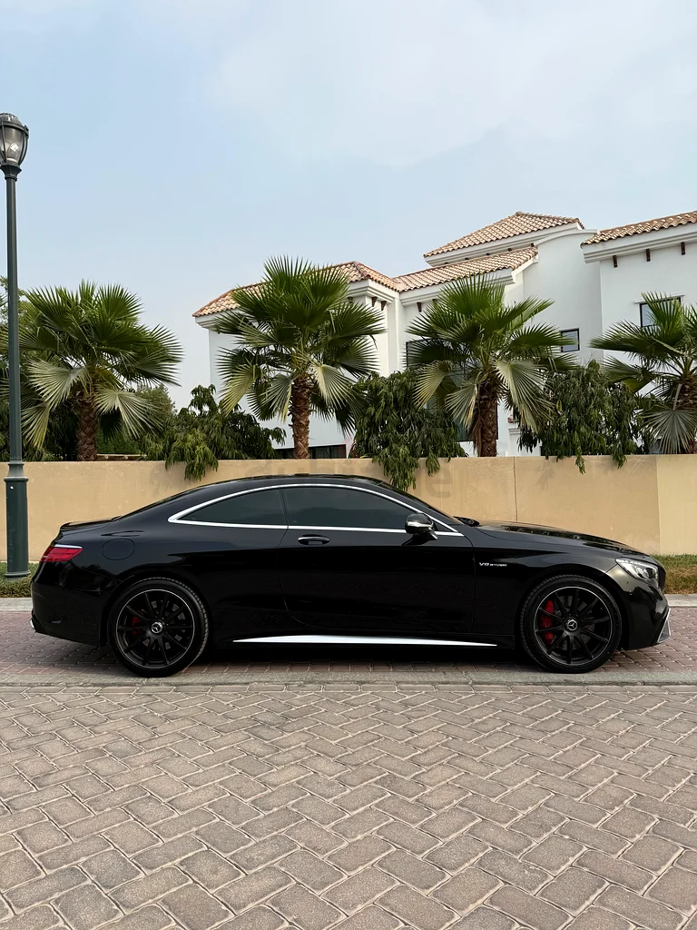 مرسيدس بنز S63 AMG كوبيه GCC مجهزة بالكامل بـ 6 أزرار بانورامية63613986305409113