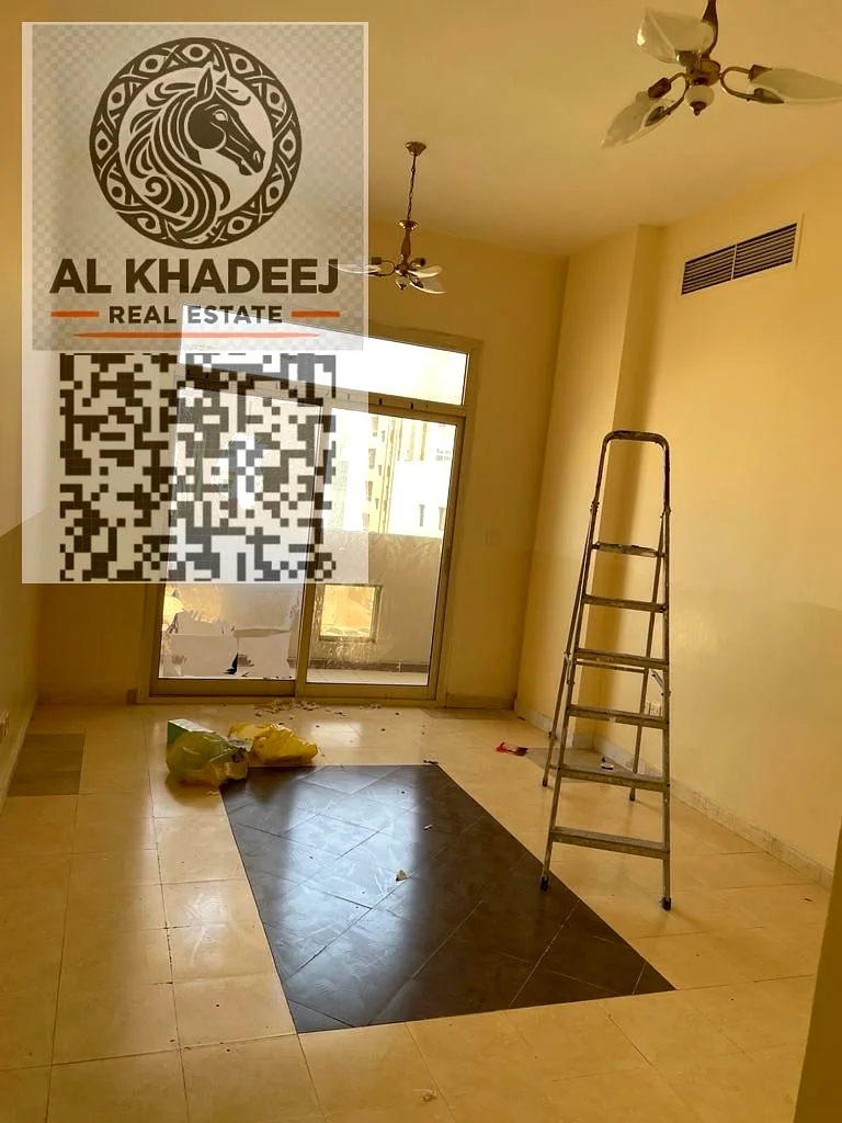 غرفتين وصاله مع شرفه في الجرف 2، امام مدرسه الاقصى وبجانب جميع الخدمات، سهوله الوصول إلى دبي والشارقه63714836750979110