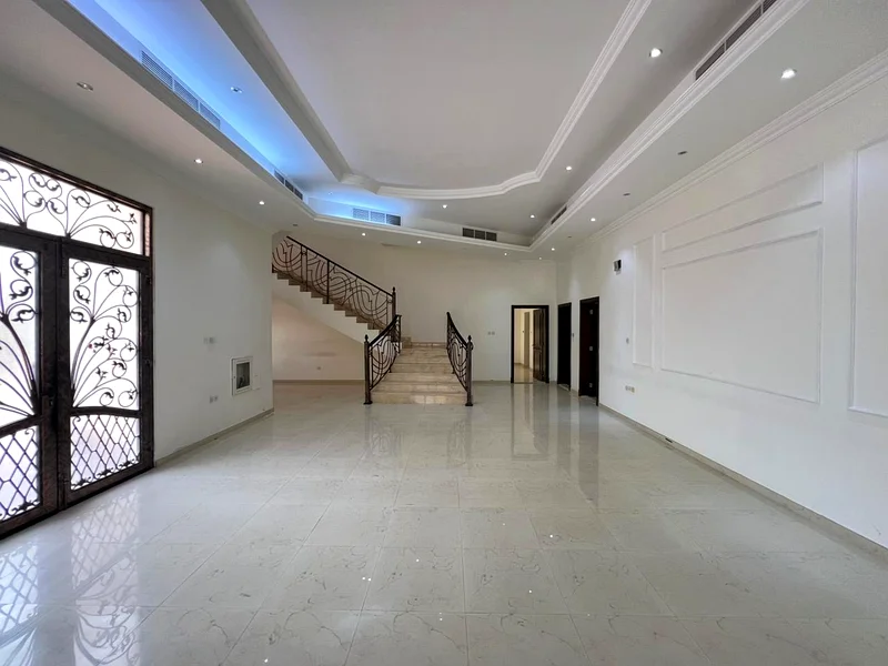 فيلا رائعة | واسعة | موقع متميز63654978994179110